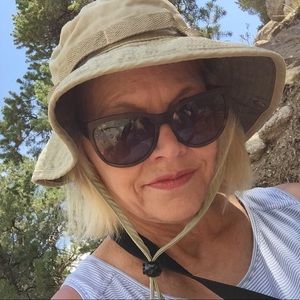 Meet your Posher, Brenda